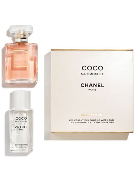 chanel weekend